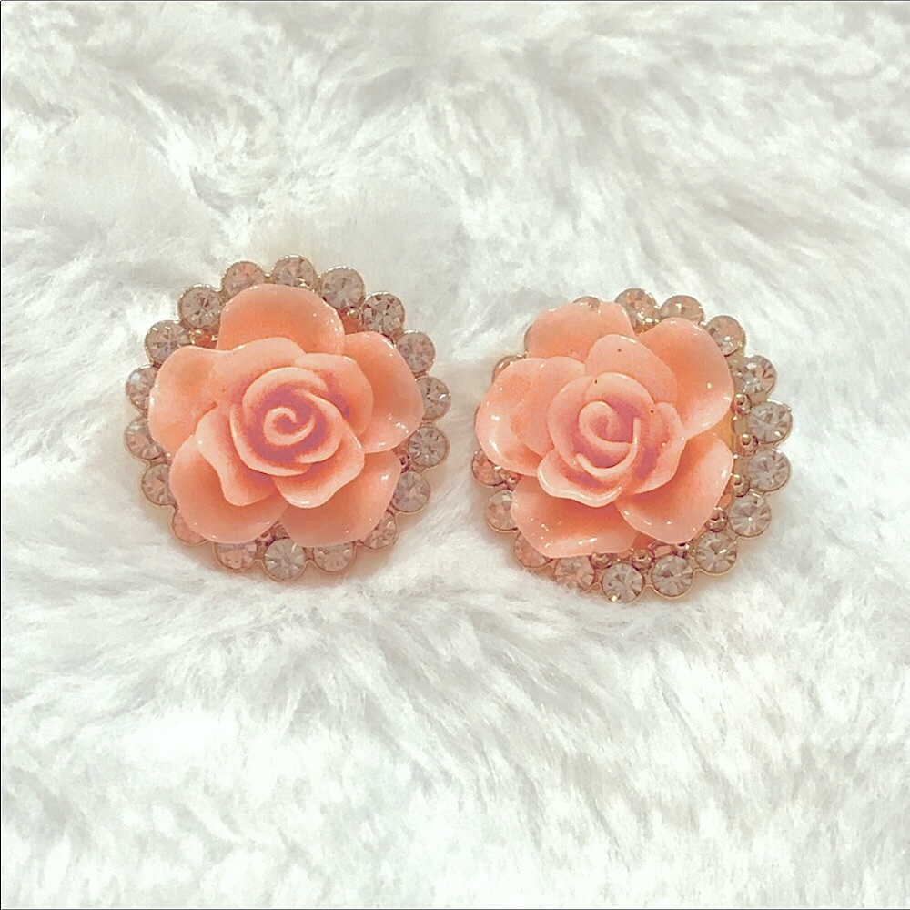 Lovely Peach Acrylic Rose w/💎Studs Halo Earrings - Picture 15 of 16